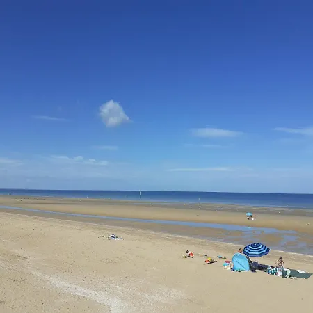 Apartment Appartement Cabourg Plage *